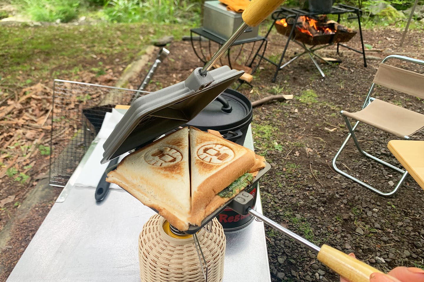 天子の森オートキャンプ場　朝食　ホットサンド