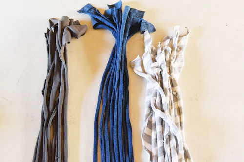 製作時間15分 Tシャツで 愛犬用ロープおもちゃ を作ろう わんクォール 製作時間15分 Tシャツで 愛犬用ロープおもちゃ を作ろう わんクォール