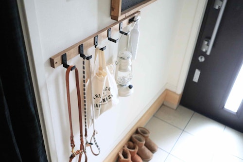 簡単3ステップdiy 愛犬のお散歩グッズ用の壁掛けフックを手作り わんこと暮らすアイディア わんクォール 簡単3ステップdiy 愛犬のお散歩グッズ用の壁掛けフックを手作り わんこと暮らすアイディア わんクォール