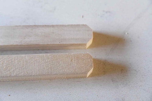 100均の木材だけ ハンガーラックを手作りして愛犬の洋服を可愛く収納しよう わんクォール 100均の木材だけ ハンガーラックを手作りして愛犬の洋服を可愛く収納しよう わんクォール