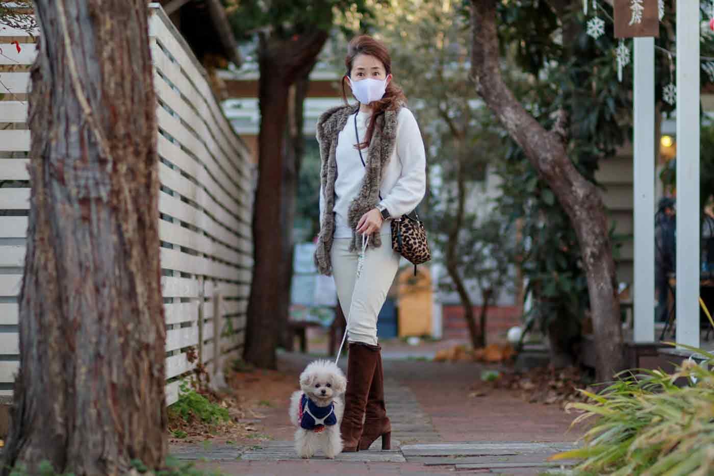 お散歩する愛犬とHiromiさん