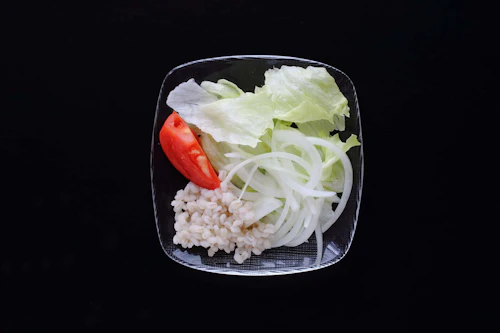 犬はレタスを食べても大丈夫 健康面のメリットと適量 与える際の注意点について解説 獣医師監修 わんクォール 犬はレタスを食べても大丈夫 健康面のメリットと適量 与える際の注意点について解説 獣医師監修 わんクォール