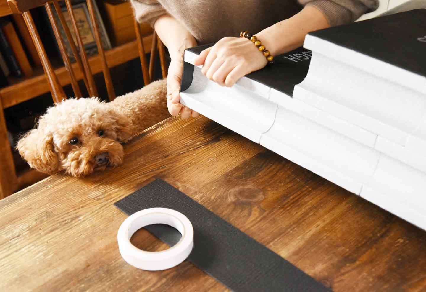 15分DIY　100均ブロックの愛犬ステップ　クッションマットを貼る