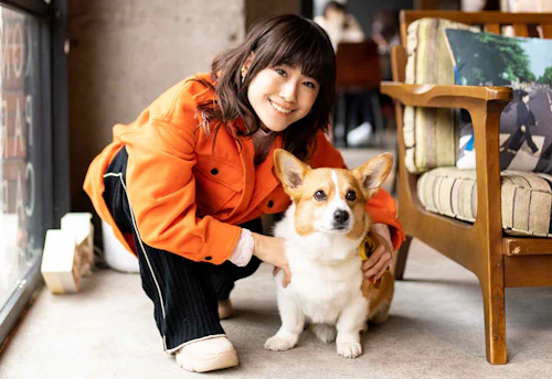 タレントimalu 犬が好きすぎて驚きの行動を連発 はじめての犬飼い 出産 介護 愛犬エピソードを取材 わんクォール タレントimalu 犬が好きすぎて驚きの行動を連発 はじめての犬飼い 出産 介護 愛犬エピソードを取材 わんクォール