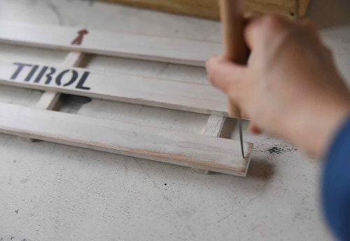 100均の木材だけ まな板とすのこを活用してラックを手作り 愛犬のお手入れ用品をオシャレに片付けよう わんクォール 100均の木材だけ まな板とすのこを活用してラックを手作り 愛犬のお手入れ用品をオシャレに片付けよう わんクォール