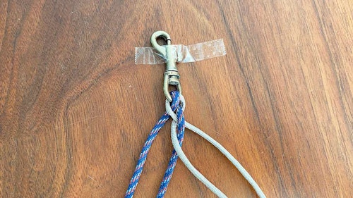 パラコード編みの犬用リード　作り方　ロープを四つ編みする