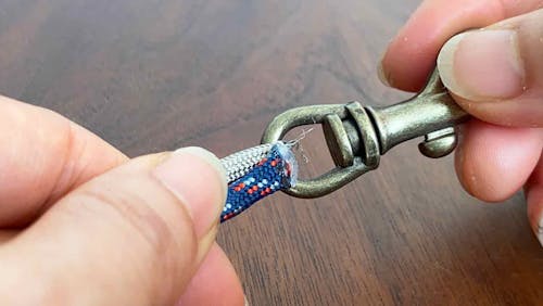 簡単5ステップ 続 初心者でも簡単 パラコード編みのリードも手作りして首輪とお揃いでお散歩に出よう わんクォール 簡単5ステップ 続 初心者でも簡単 パラコード編みのリードも手作りして首輪とお揃いでお散歩に出よう わんクォール