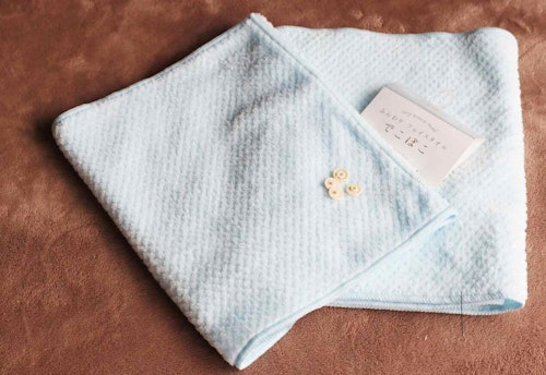 簡単15分 型紙不要 100均のタオルで愛犬用フード付きポンチョを手作りしよう わんクォール 簡単15分 型紙不要 100均のタオルで愛犬用フード付きポンチョを手作りしよう わんクォール