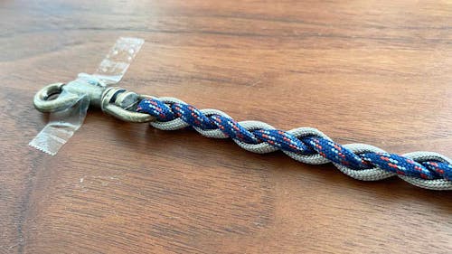 簡単5ステップ 続 初心者でも簡単 パラコード編みのリードも手作りして首輪とお揃いでお散歩に出よう わんクォール 簡単5ステップ 続 初心者でも簡単 パラコード編みのリードも手作りして首輪とお揃いでお散歩に出よう わんクォール