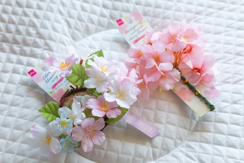 簡単10分 春のお散歩にぴったり 100均の桜を使った愛犬用の花飾り 花冠 の作り方 わんクォール 簡単10分 春のお散歩にぴったり 100均の桜を使った愛犬用の花飾り 花冠 の作り方 わんクォール