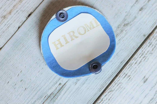 簡単10分 100均アイテムで愛犬のオシャレな迷子札を手作りしよう 身につけておけば いざと言う時にも安心 わんクォール 簡単10分 100均アイテムで愛犬のオシャレな迷子札を手作りしよう 身につけておけば いざと言う時にも安心 わんクォール