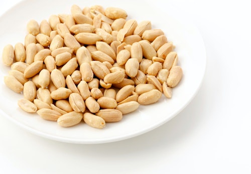 犬にピーナッツ 落花生 を食べさせても大丈夫 避けた方がいい理由と注意点について解説 獣医師監修 わんクォール 犬にピーナッツ 落花生 を食べさせても大丈夫 避けた方がいい理由と注意点について解説 獣医師監修 わんクォール