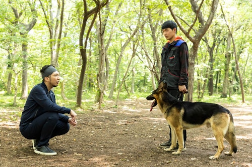 犬好きライター竹内と警察犬パクくんと調教師の稲留さん