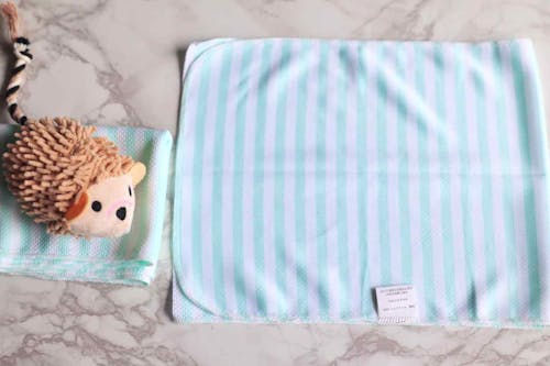 古着を活用 愛犬用あごまくらを超簡単に手作り ひんやり 飼い主の匂いつきで快適 わんクォール