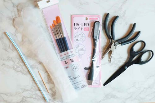 緊急時に役立つ 愛犬の迷子札を100均のレジンで超簡単に可愛く手作り 万が一のために常に備えておこう わんクォール