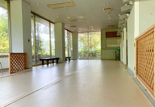 雨でも猛暑でも愛犬と遊べる 関東圏の室内ドッグラン10選 編集部セレクト わんクォール 雨でも猛暑でも愛犬と遊べる 関東圏の室内ドッグラン10選 編集部セレクト わんクォール