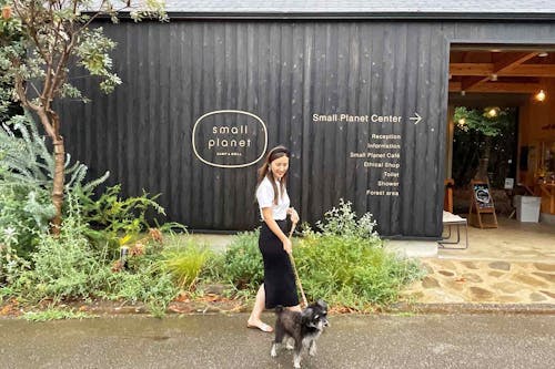 千葉 グランピング施設 Small Planet Camp Grill で愛犬とサステナブルで優雅なアウトドア体験 わんクォール