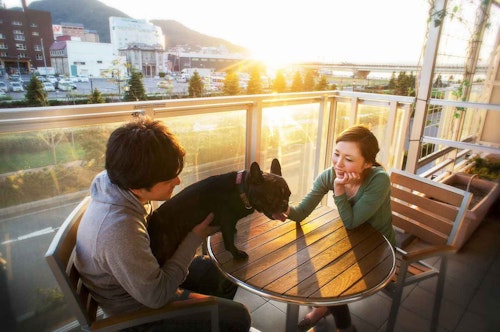 【愛犬と泊まる】函館で暮らすように過ごす、滞在型ホテル『HAKODATE 男爵俱楽部 HOTEL and RESORTS』