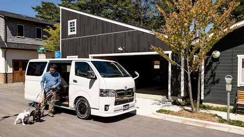 わんこと車中泊 のニーズにもこたえる愛犬家専用ハイエース Dog Van ドッグバン 登場 わんクォール わんこと車中泊 のニーズにもこたえる愛犬家専用ハイエース Dog Van ドッグバン 登場 わんクォール