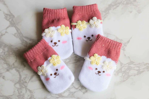 裁縫なし 滑りにくい 脱げにくい愛犬用の靴下 肉球の保護 防寒 熱 滑り防止 災害避難時の対策に わんクォール 裁縫なし 滑りにくい 脱げにくい愛犬用の靴下 肉球の保護 防寒 熱 滑り防止 災害避難時の対策に わんクォール