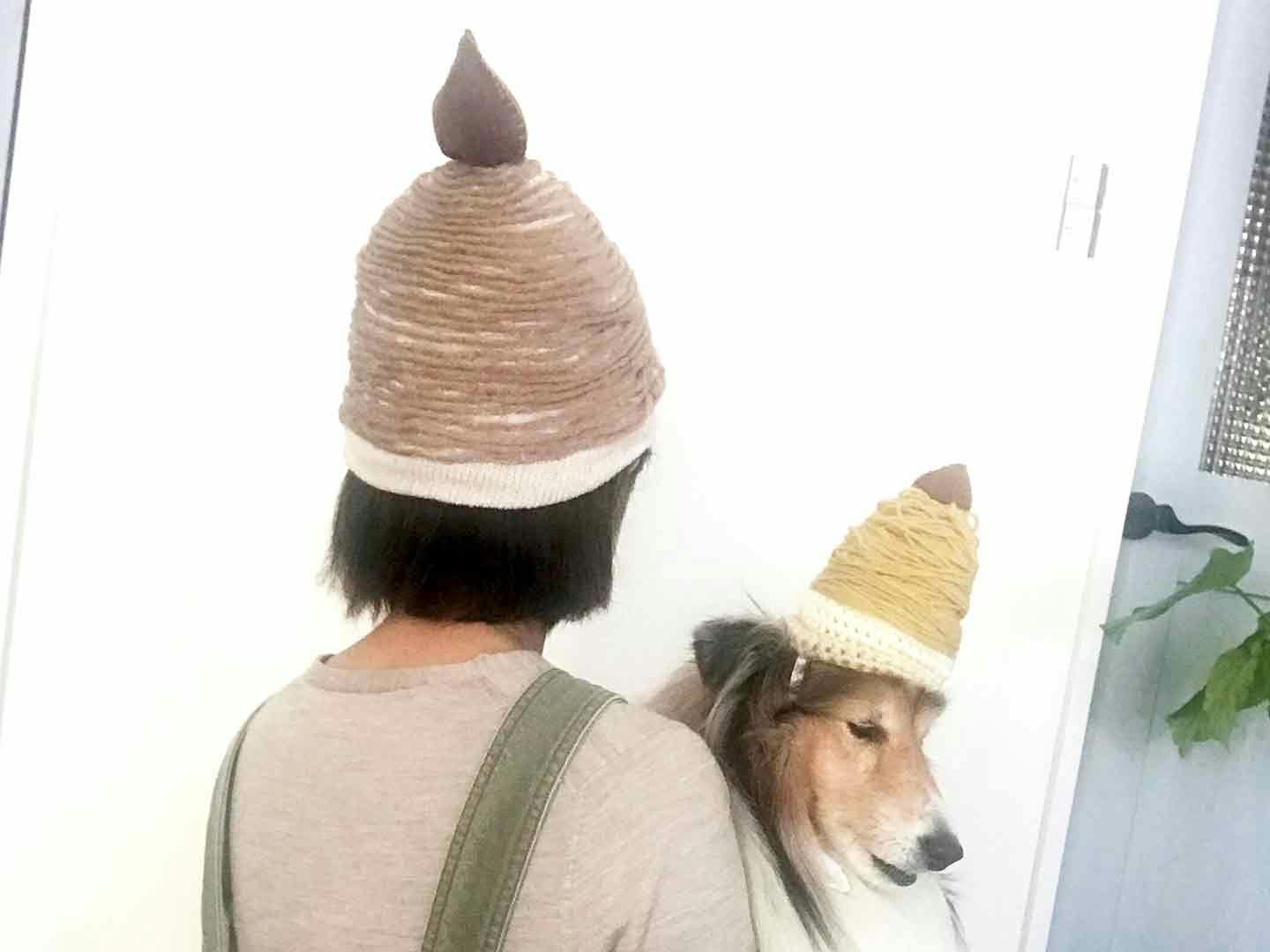 愛犬のモンブランケーキ帽子　飼い主さんと記念撮影