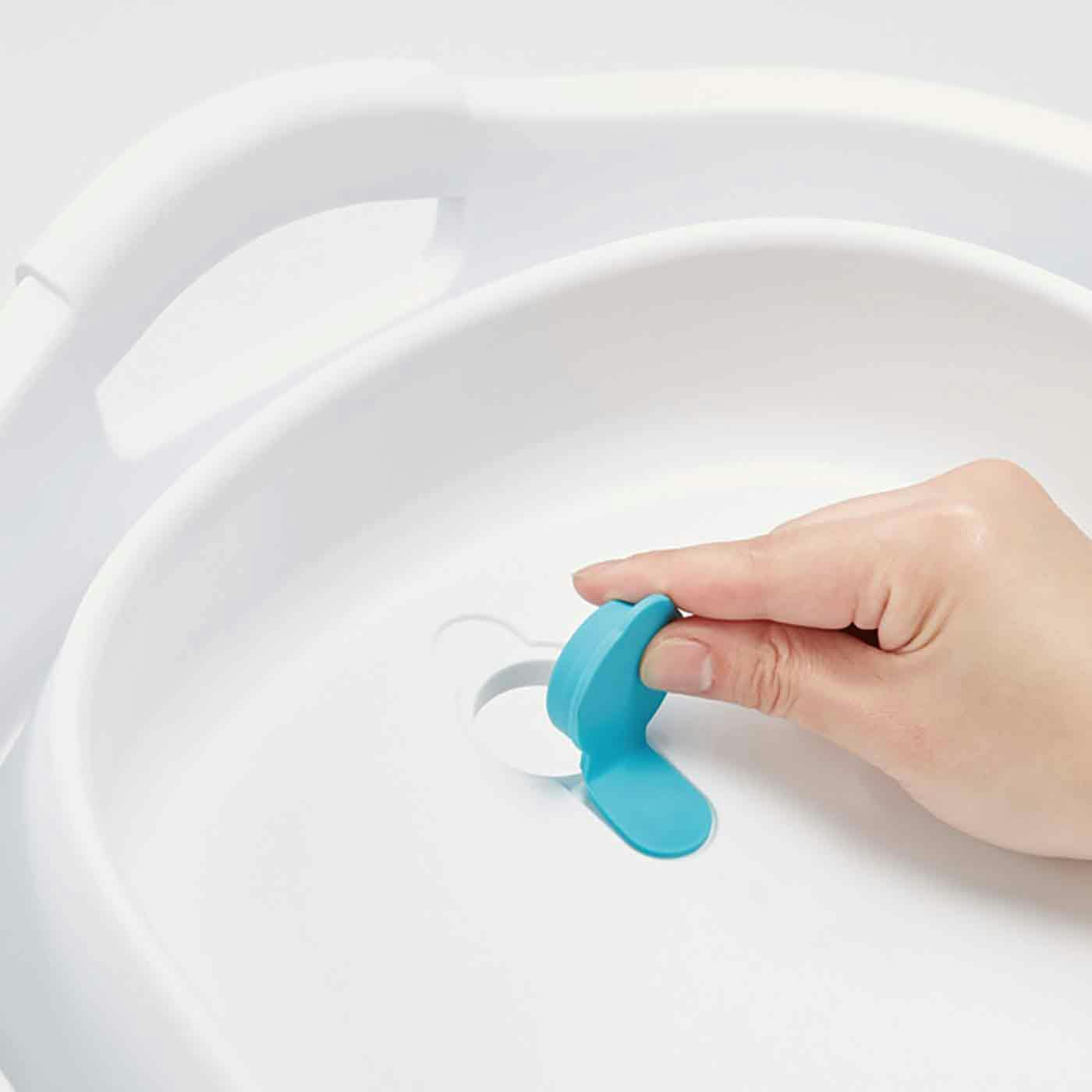 ソフトタブワイド ホワイトは水抜きも可能