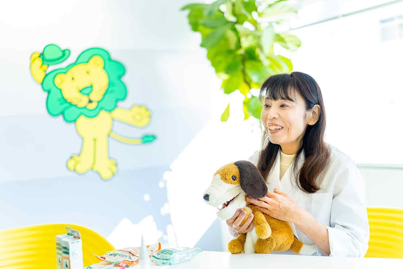 もっと早く知りたかった 犬の歯みがきの正しい手順とアイテムの使い方を あのlion商事 株 に直撃 Health 健康 わんクォール