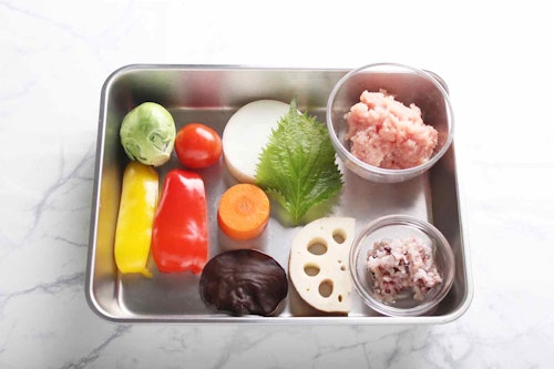 乾燥予防 愛犬の食欲を刺激するれんこんハンバーグ 潤い効果のある食材で体内に水分補給をしてあげよう わんクォール 乾燥予防 愛犬の食欲を刺激するれんこんハンバーグ 潤い効果のある食材で体内に水分補給をしてあげよう わんクォール