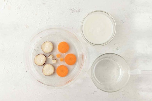 愛犬用の野菜ケーキ レンジで簡単 低カロリー さつまいもとにんじんを使った一口おやつ わんクォール 愛犬用の野菜ケーキ レンジで簡単 低カロリー さつまいもとにんじんを使った一口おやつ わんクォール