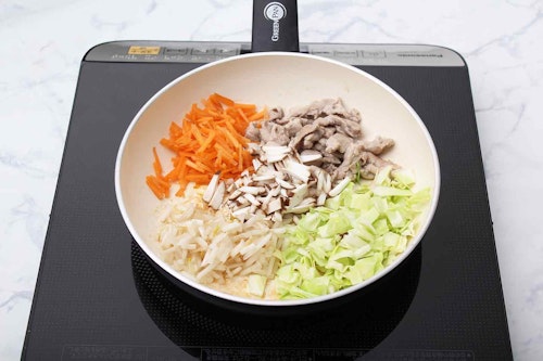 低カロリー 犬はうどんが好き 胃腸の不調やむくみ対策におすすめの焼うどんレシピ わんクォール 低カロリー 犬はうどんが好き 胃腸の不調やむくみ対策におすすめの焼うどんレシピ わんクォール