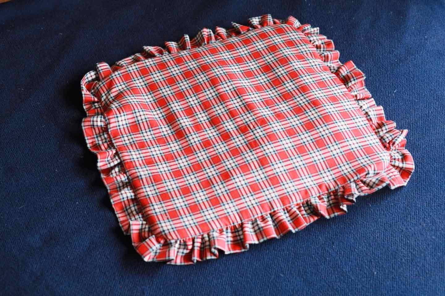 フリルつき】愛犬用2wayカフェマットの作り方。簡単なのにおしゃれで多