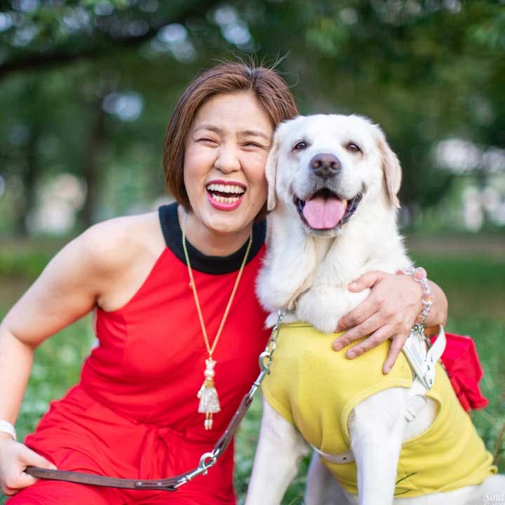 盲導犬はかわいそう？ 失敗しても助け合う、全盲浅井純子さんと盲導犬