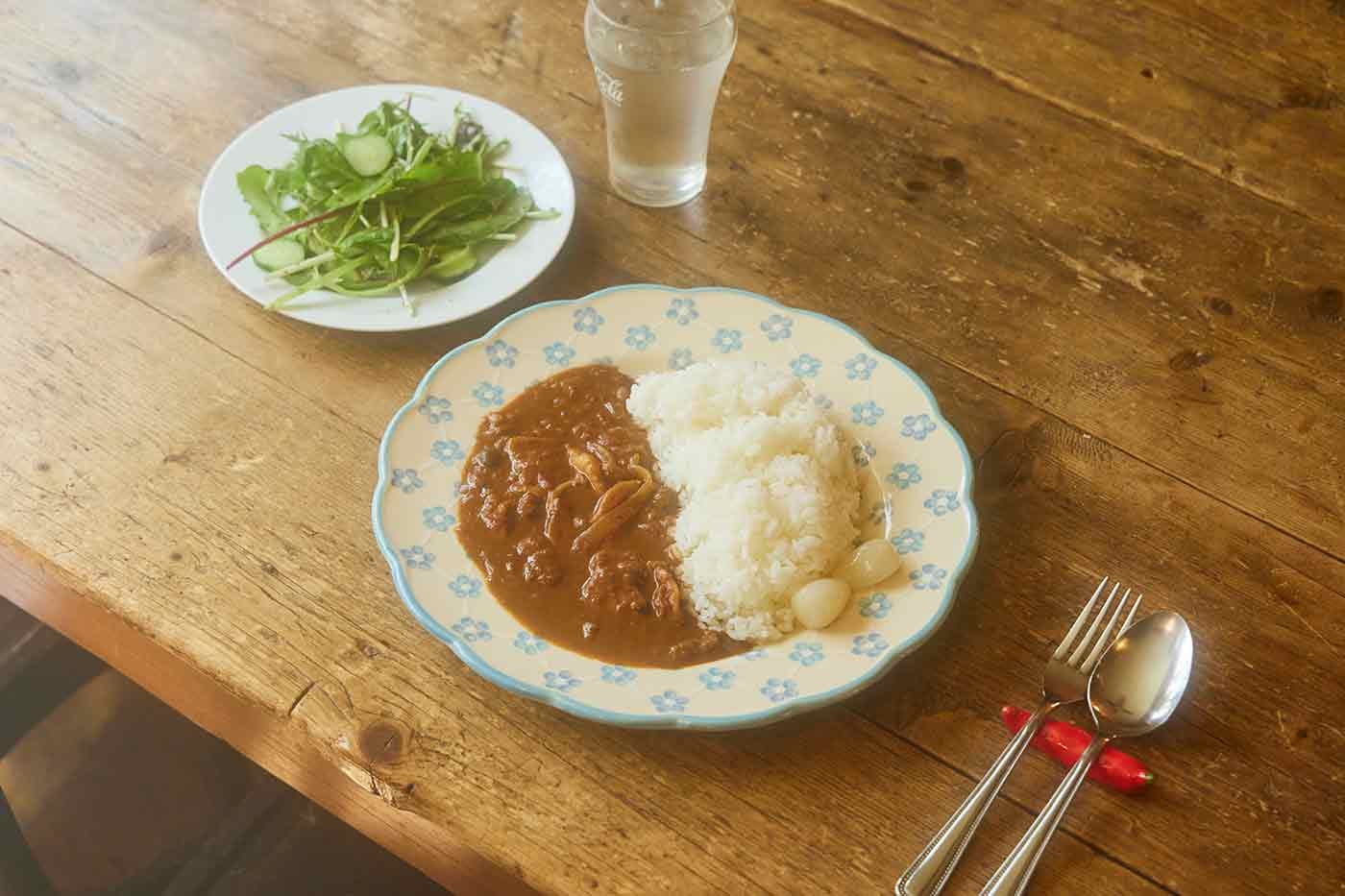 『倶楽部 六六食房』の薬膳カレー（単品：税込1,200円）