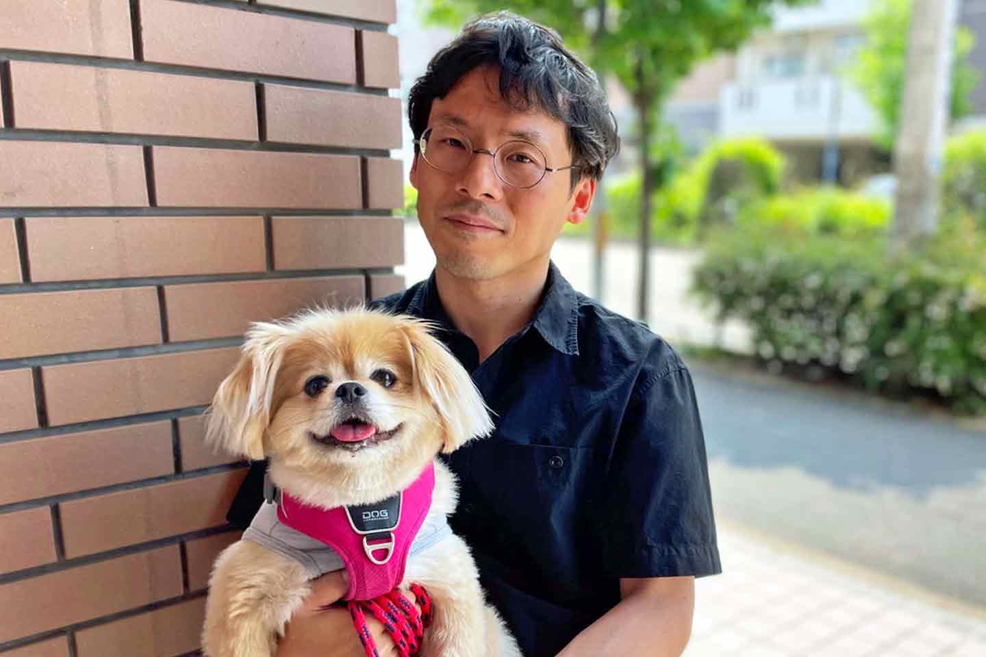食べ渋り・分離不安症…料理研究家 冨田ただすけさん家族の、愛犬と楽しく暮らすための工夫