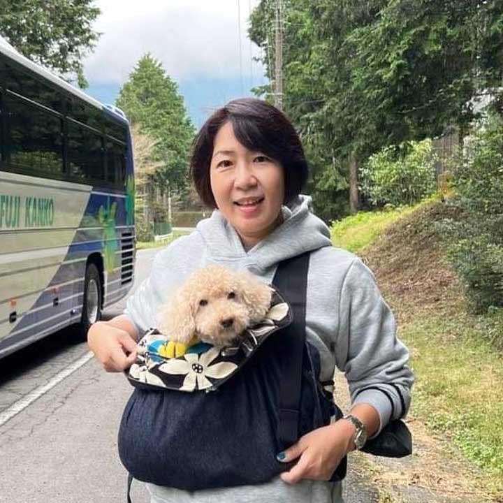 犬にも子どもにも使える多機能抱っこ紐『gyuttone!（ぎゅっとね