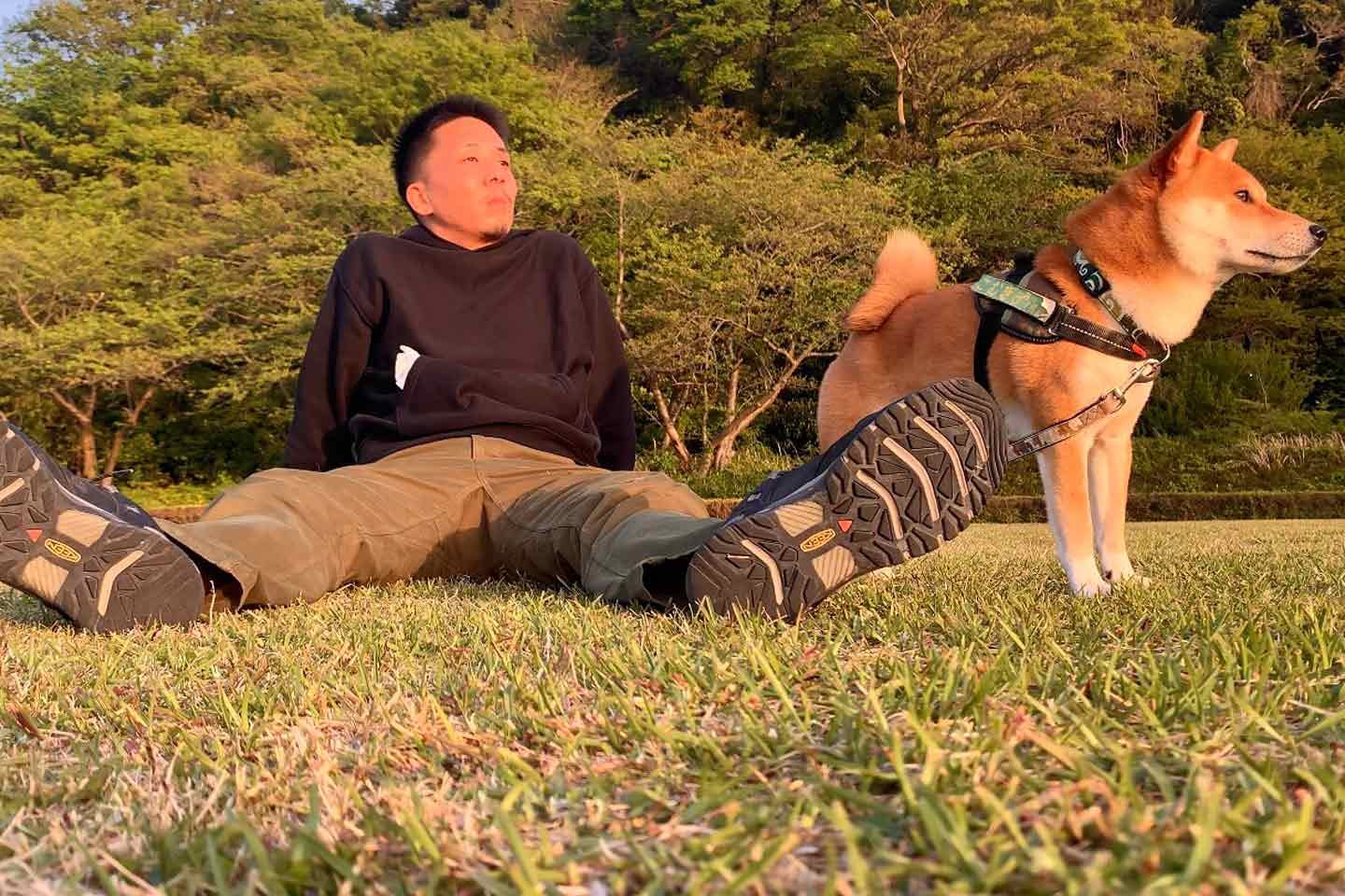 柴犬こむぎくんと飼い主・あるじ