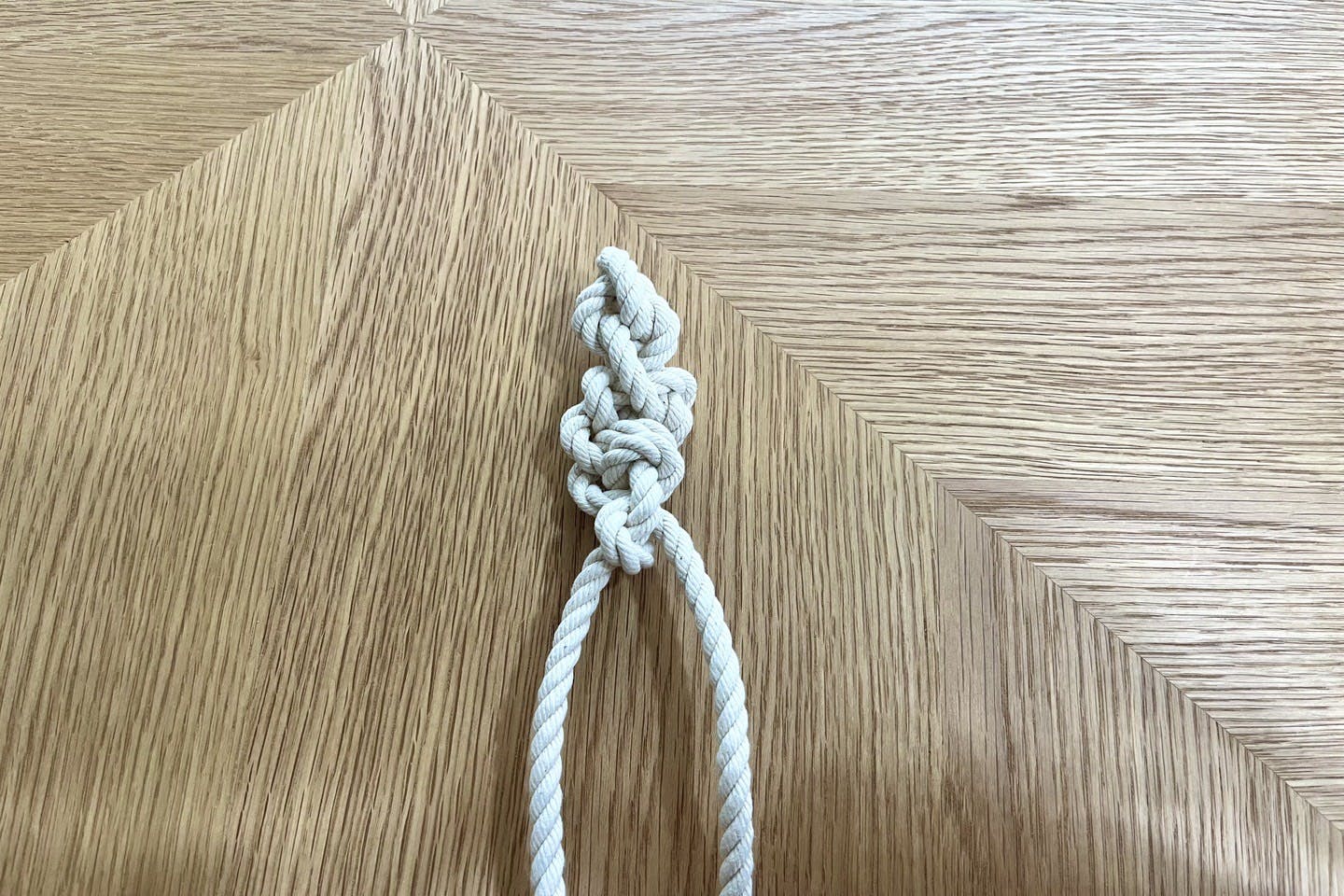 dogdiy_85_04 一つ結びを繰り返す