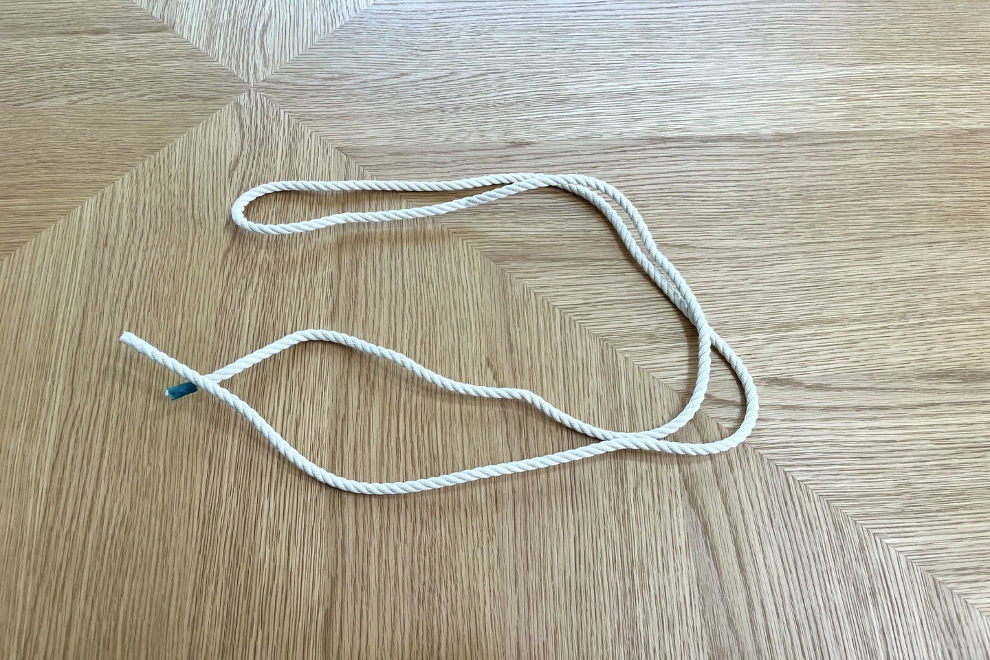dogdiy_85_03 ロープをカットし、端を処理する
