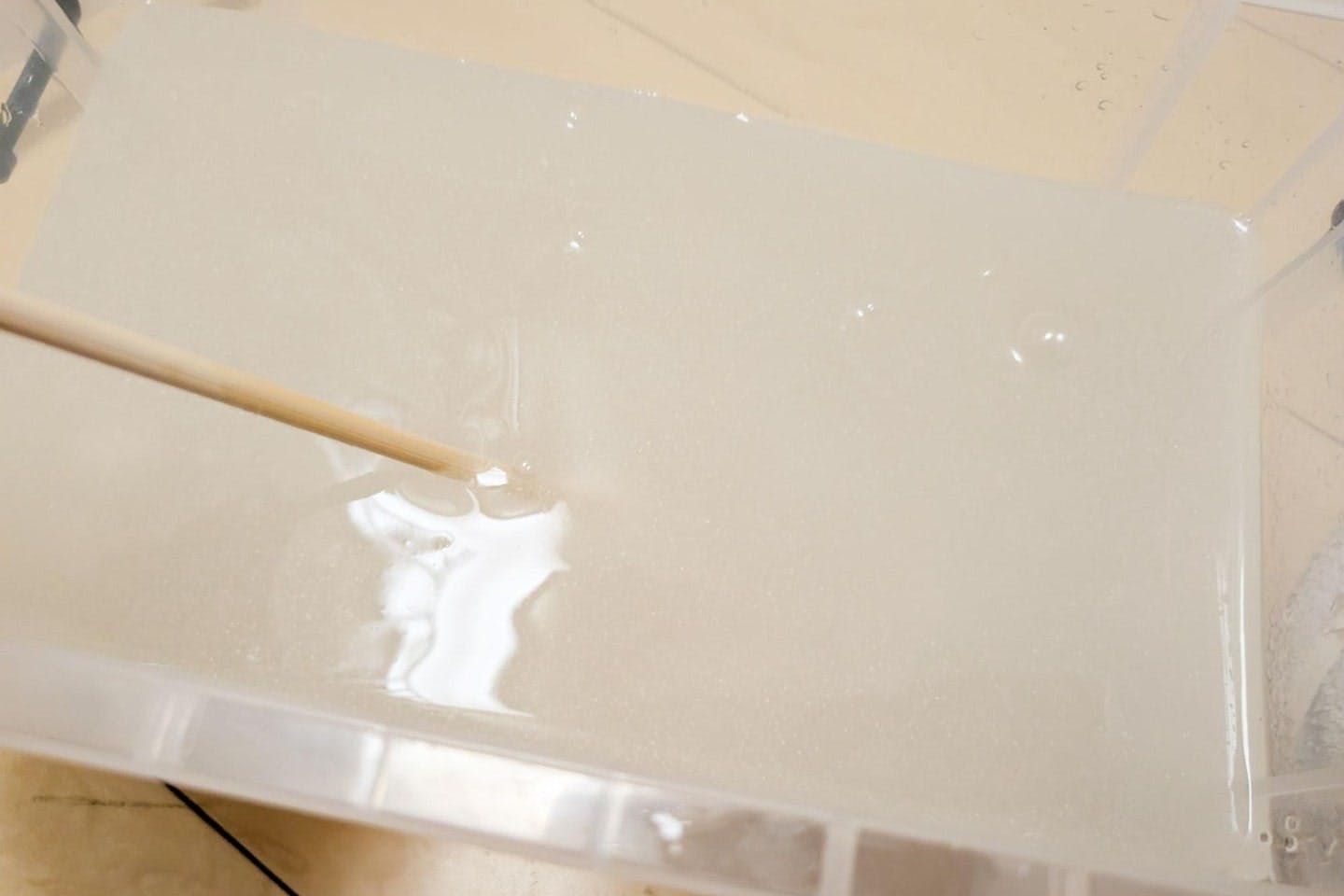 5分ほどかき混ぜるとしっかりとしたのりがあらわれた 5分ほどかき混ぜるとしっかりとしたのりがあらわれた