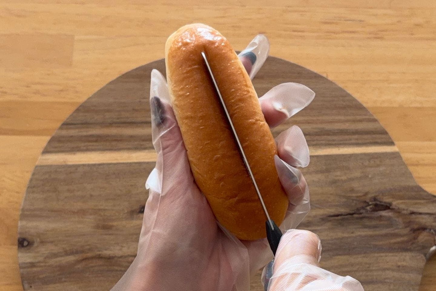 おかゆを作る パンに切り込みを入れる