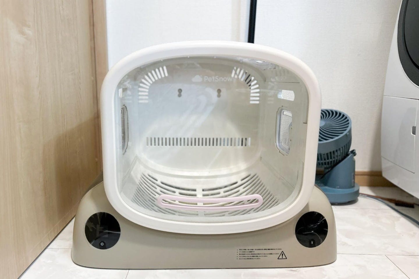 洗ってすぐ乾かせるように、ドライヤールームは脱衣所に設置。