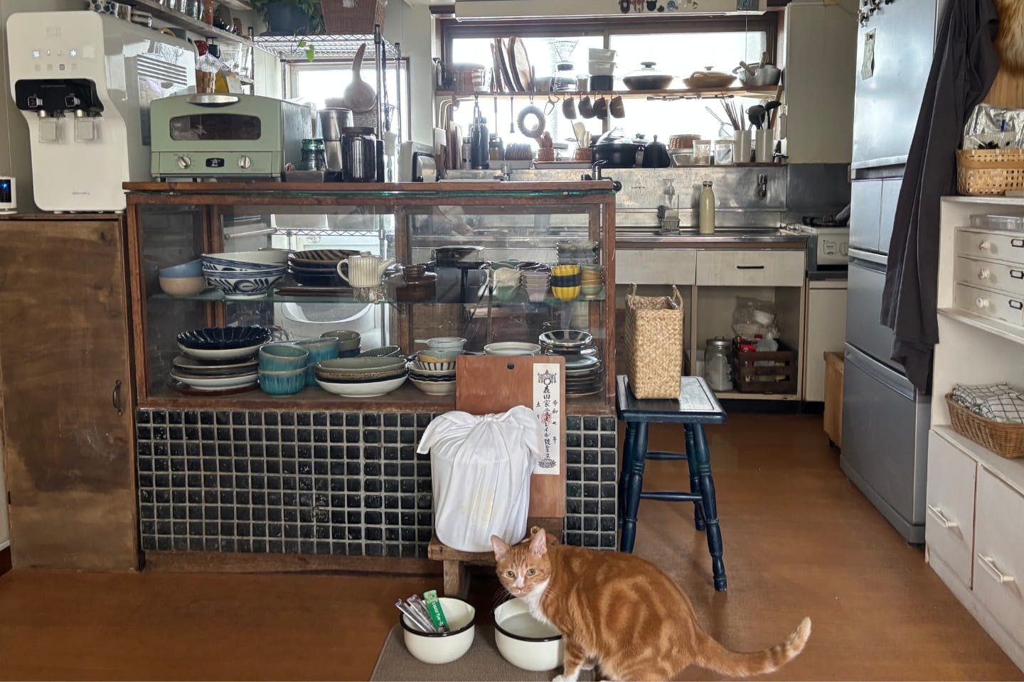 リビングとキッチンの間 リビングとキッチンの間